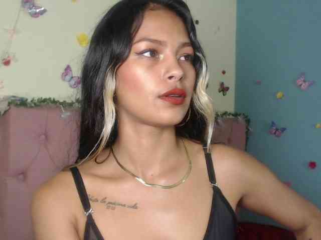LUNA_VIXEN webcam