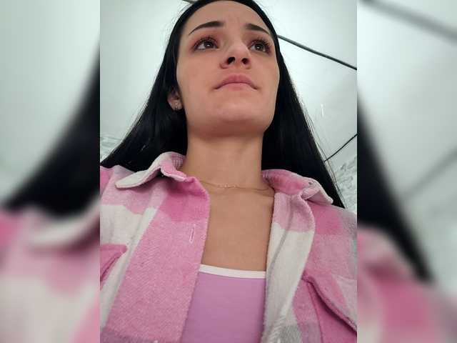 Adelina-Libby's BongaCams show and profile