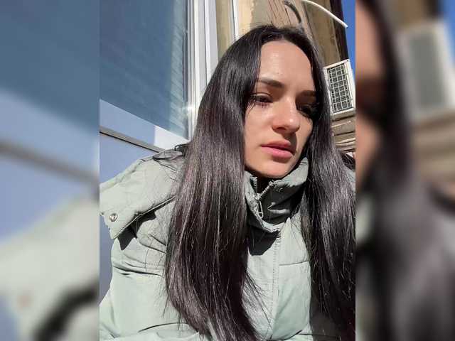 Adelina-Libby's BongaCams show and profile