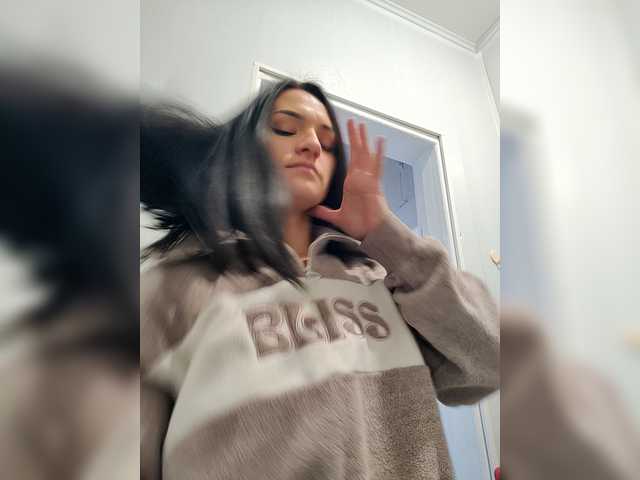 Adelina-Libby's BongaCams show and profile