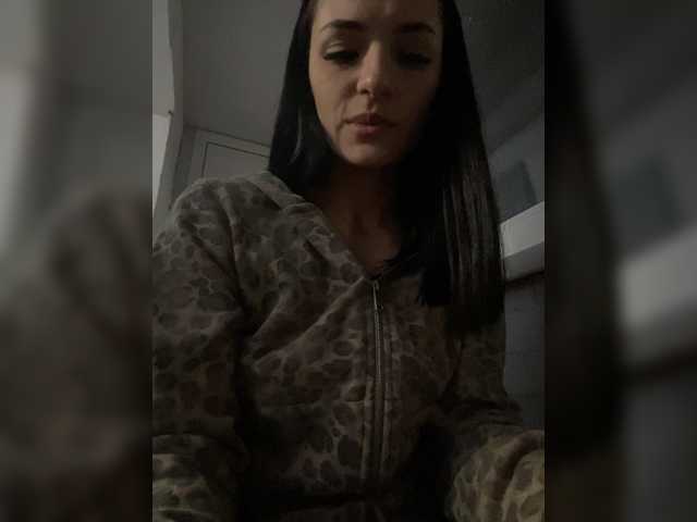 Adelina-Libby's BongaCams show and profile