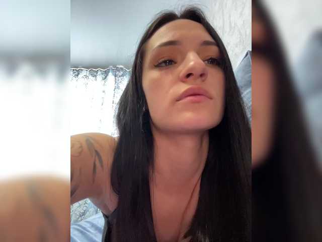 Adelina-Libby's BongaCams show and profile