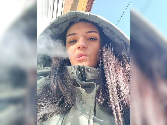 Adelina-Libby's BongaCams show and profile