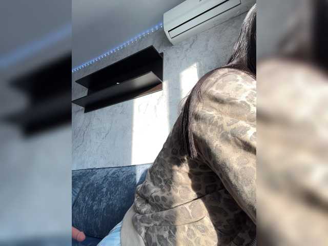 Adelina-Libby's BongaCams show and profile