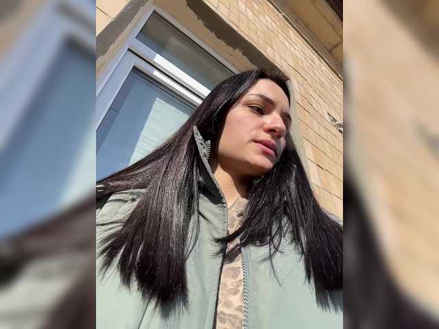 Adelina-Libby's BongaCams show and profile