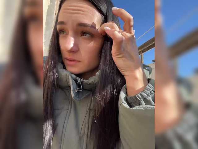 Adelina-Libby's BongaCams show and profile