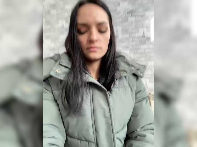 Adelina-Libby's BongaCams show and profile