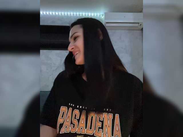 Adelina-Libby's BongaCams show and profile