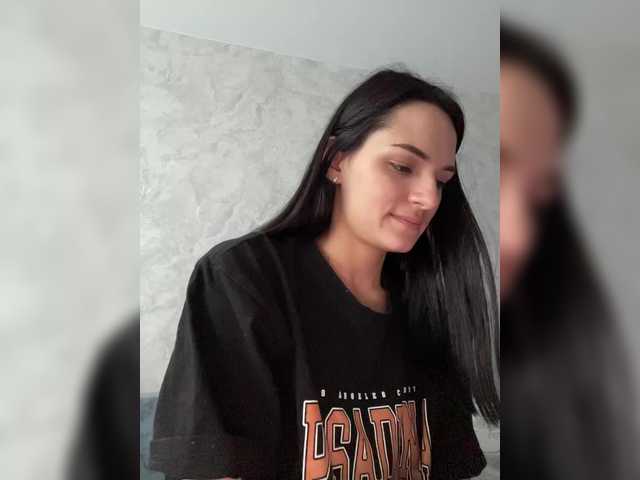 Adelina-Libby's BongaCams show and profile