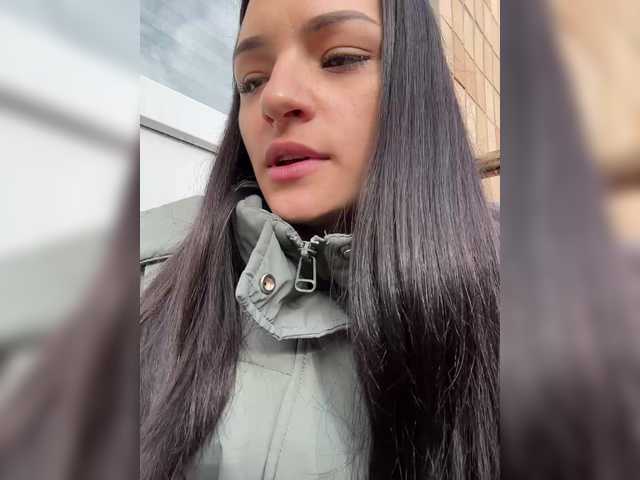 Adelina-Libby's BongaCams show and profile