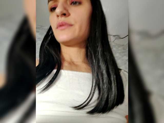 Adelina-Libby's BongaCams show and profile