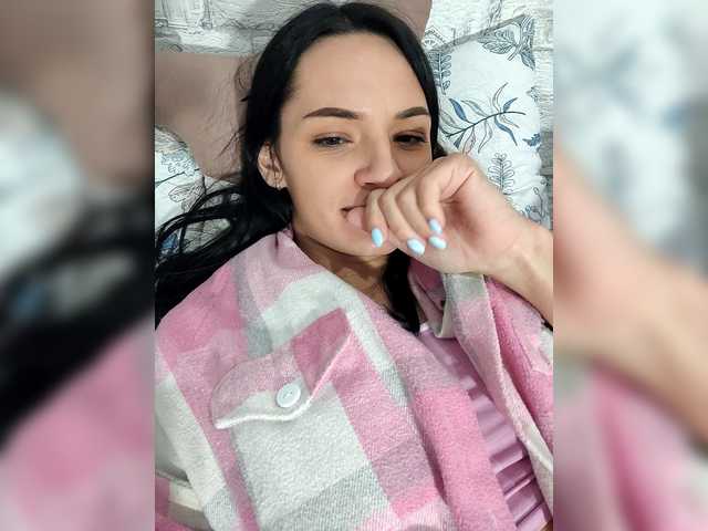 Adelina-Libby's BongaCams show and profile