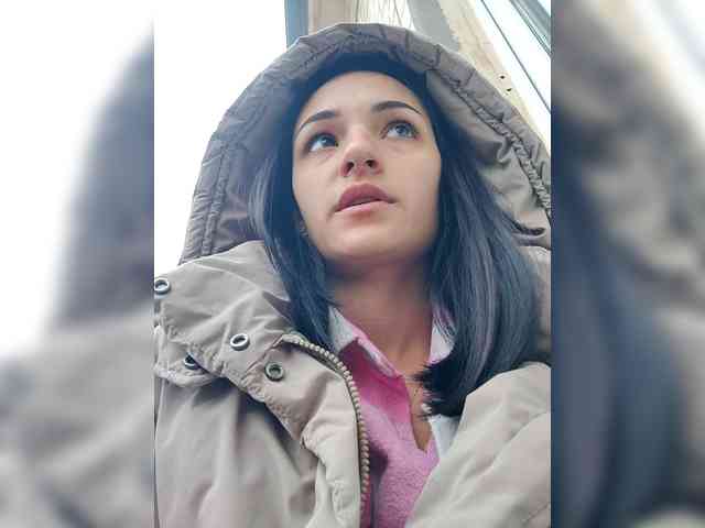 Adelina-Libby Live Webcam on BongaCams