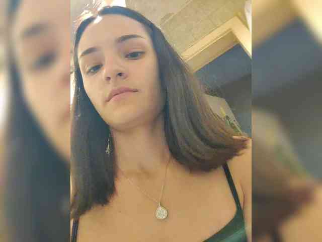Adelina-Libby Live Webcam on BongaCams