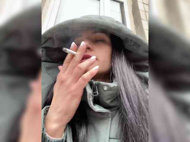 chat on line Adelina-Libby