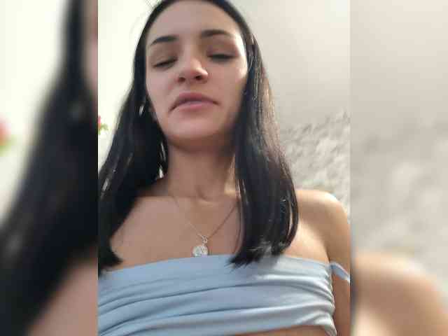 Adelina-Libby Live Webcam on BongaCams