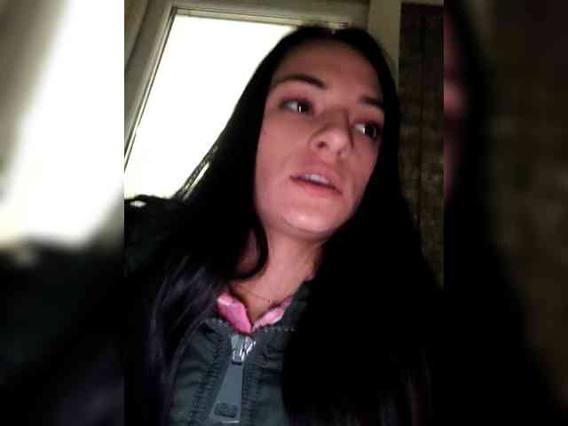 Adelina-Libby Live Webcam on BongaCams