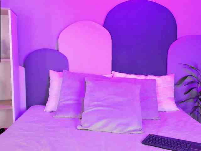 SophieGomez2 webcam