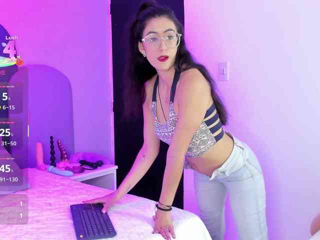 SophieGomez2 webcam