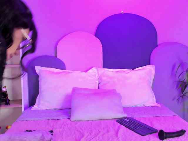 SophieGomez2 Live Webcam on BongaCams