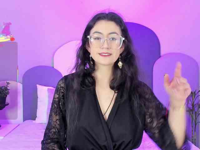 SophieGomez2 webcam
