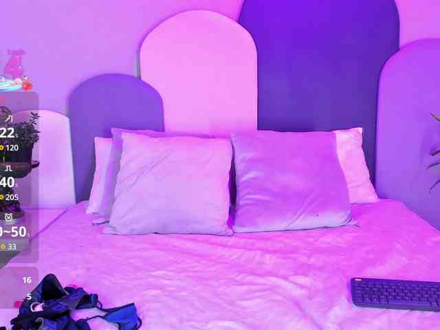 SophieGomez2 webcam