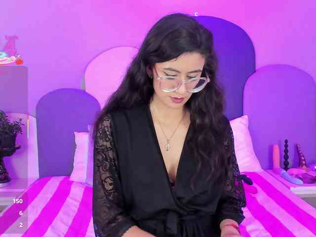 SophieGomez2 webcam