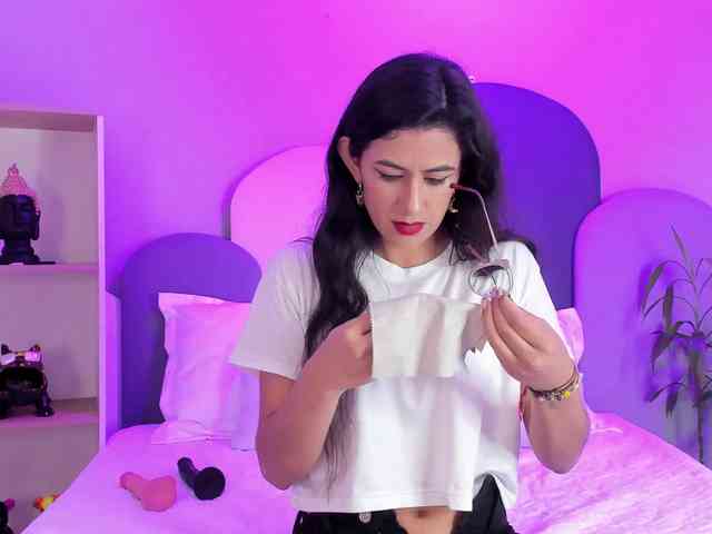 SophieGomez2 Live Webcam on BongaCams