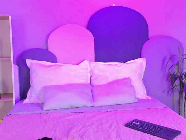 SophieGomez2 Live Webcam on BongaCams