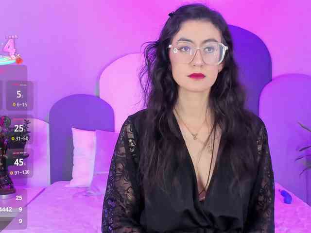 SophieGomez2 webcam
