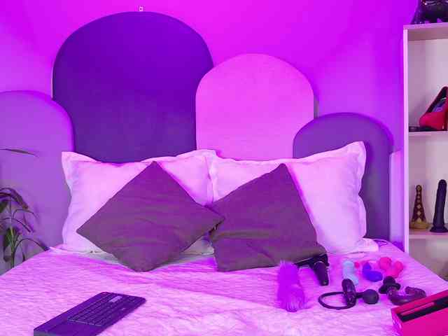 SophieGomez2 Live Webcam on BongaCams