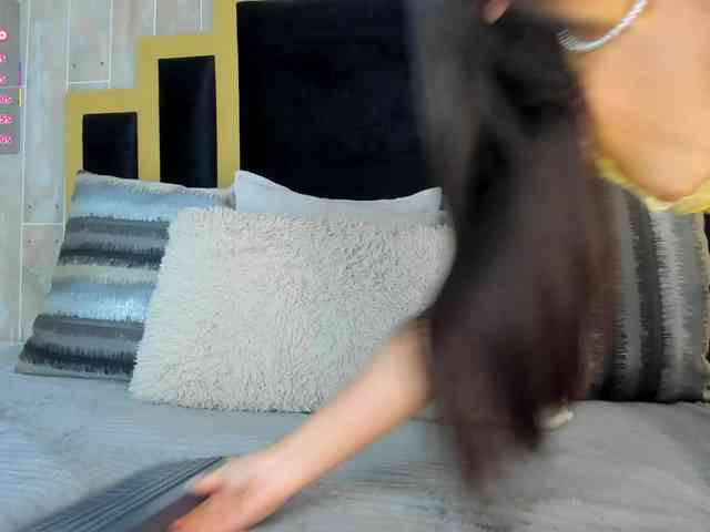 IsabellaSouza webcam