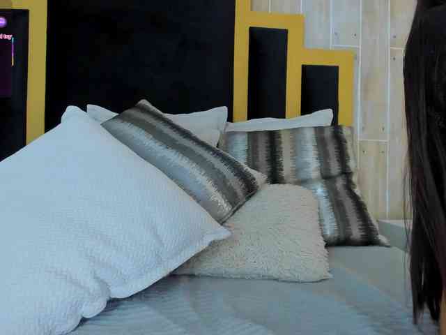 IsabellaSouza webcam