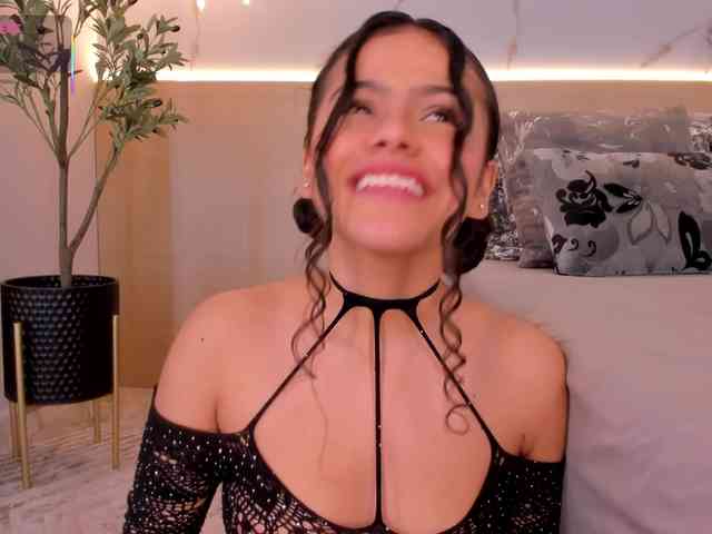 IsabellaSouza webcam