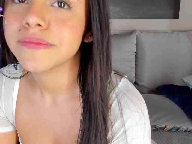 IsabellaSouza webcam