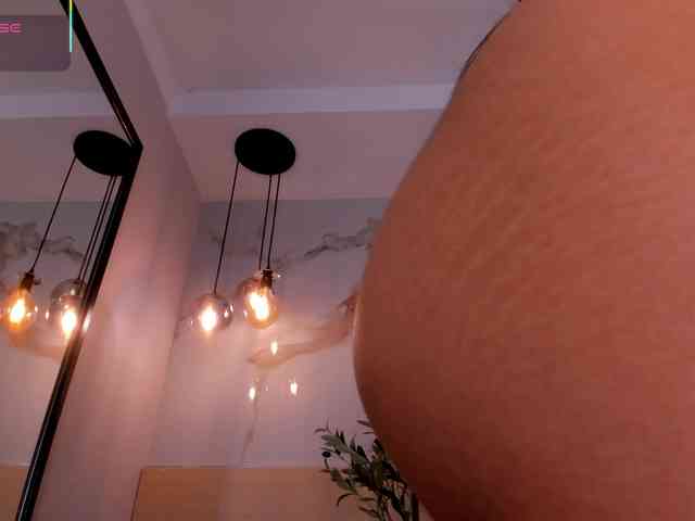 IsabellaSouza webcam