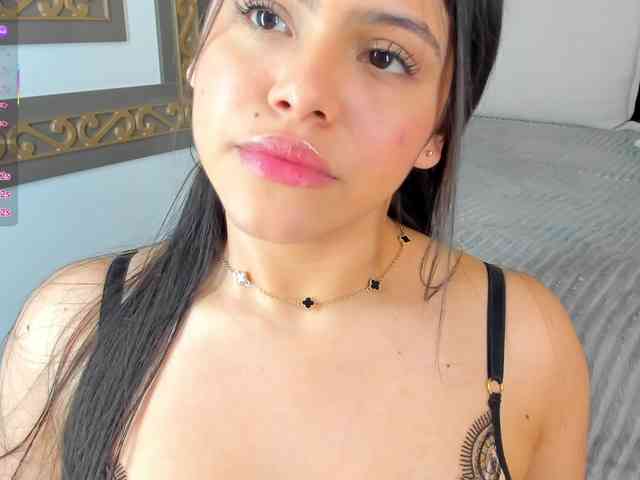 IsabellaSouza webcam