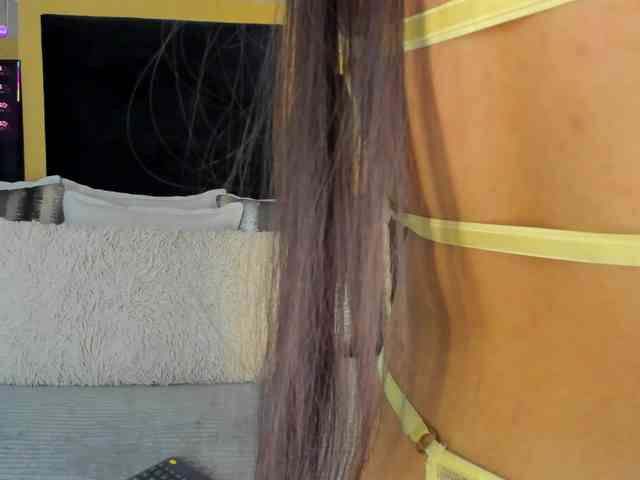 IsabellaSouza webcam