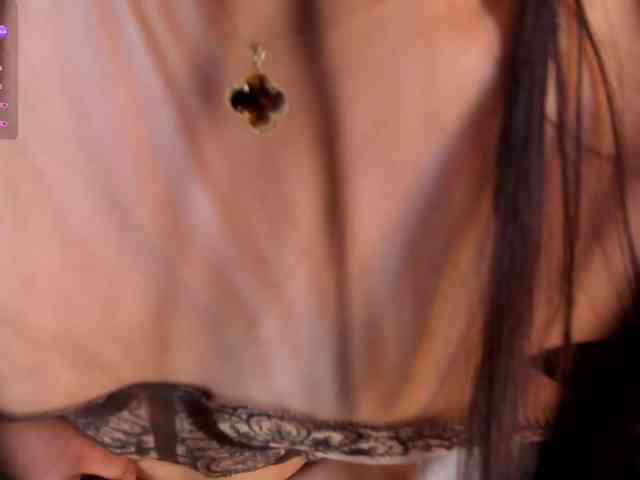 IsabellaSouza webcam