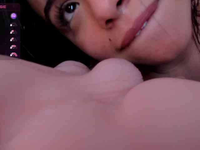 IsabellaSouza webcam