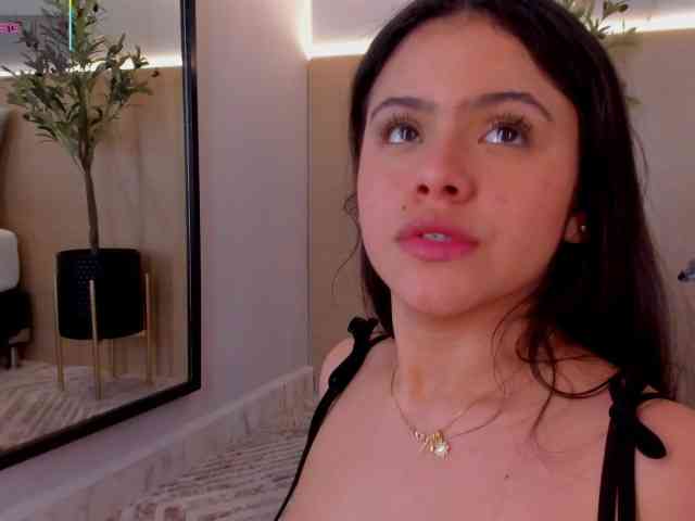 IsabellaSouza webcam