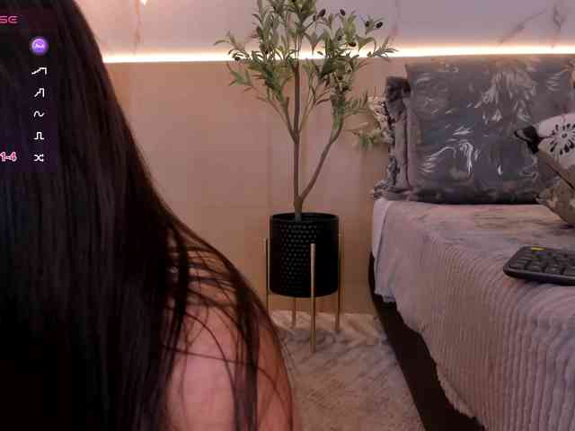 IsabellaSouza webcam
