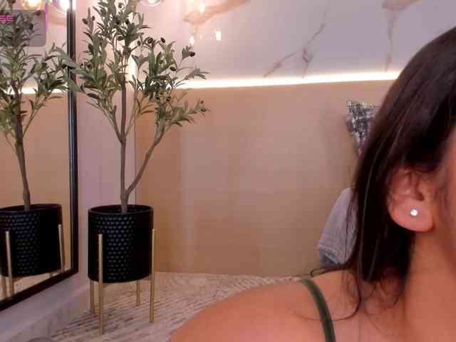 IsabellaSouza webcam