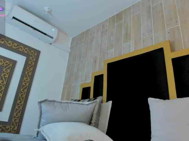 IsabellaSouza webcam