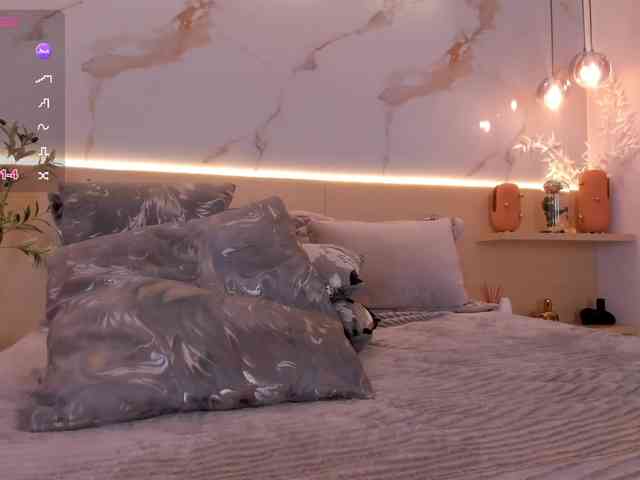 IsabellaSouza webcam