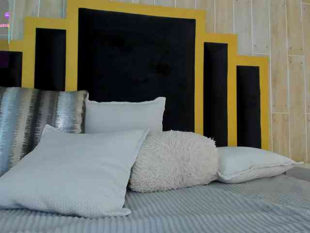 IsabellaSouza webcam