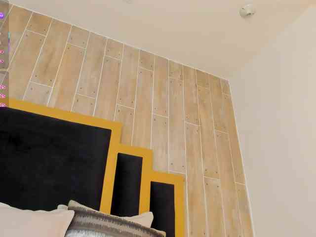 IsabellaSouza webcam