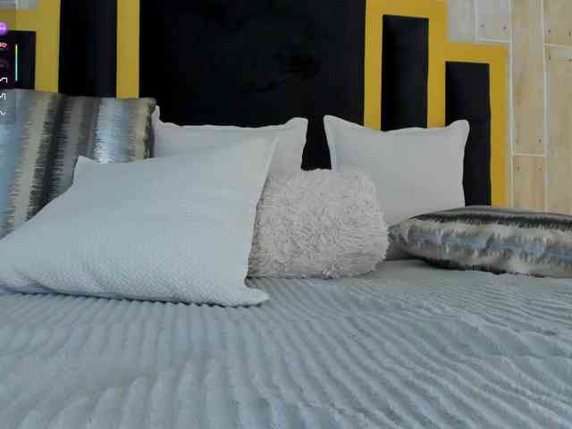 IsabellaSouza webcam