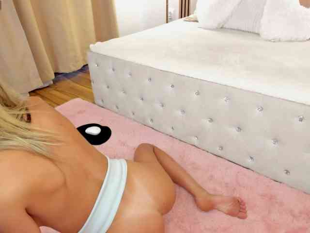 RebySquirt webcam