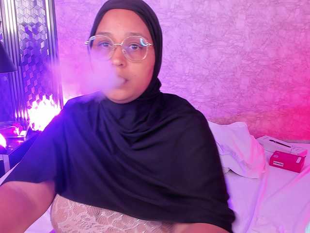 BBWHijab's BongaCams show and profile